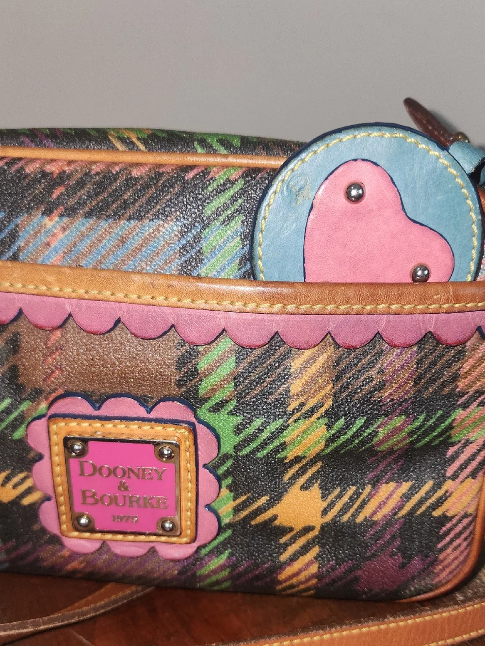 Dooney & Bourke Vintage Leather Rainbow Plaid Crossbody Baguette Pink Blue Y2K - Picture 3 of 16